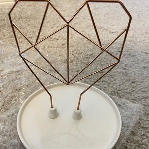 IMM Living-COXET WIRE HEART CERAMIC JEWELRY HOLDER- Brand new